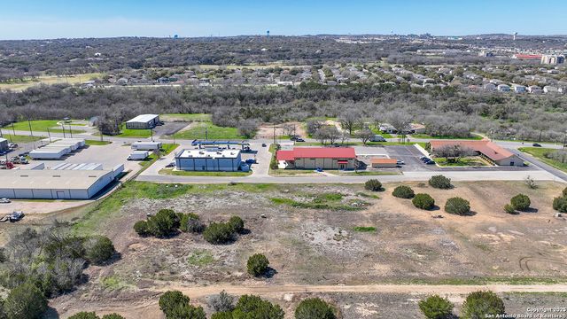 15207 Bell Ln, Selma, TX 78154