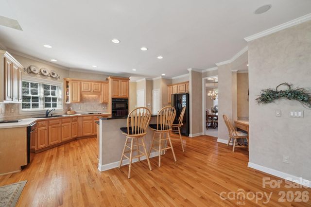 2321 Treymore Lane, Charlotte, NC 28262