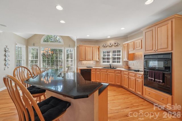 2321 Treymore Lane, Charlotte, NC 28262