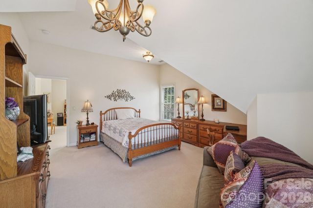 2321 Treymore Lane, Charlotte, NC 28262