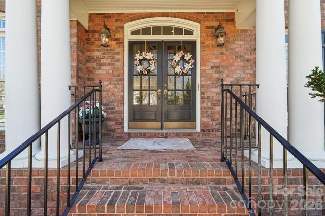 2321 Treymore Lane, Charlotte, NC 28262