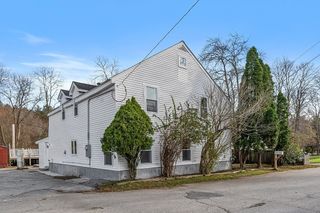 135 Cumberland Ave, Attleboro, MA 02703