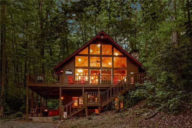 469 N Lake Drive, Ellijay, GA 30536