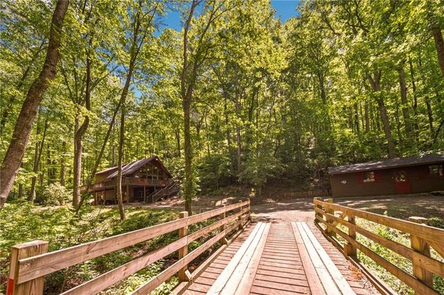 469 N Lake Drive, Ellijay, GA 30536