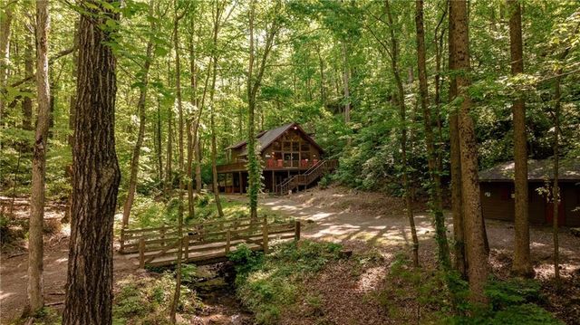 469 N Lake Drive, Ellijay, GA 30536