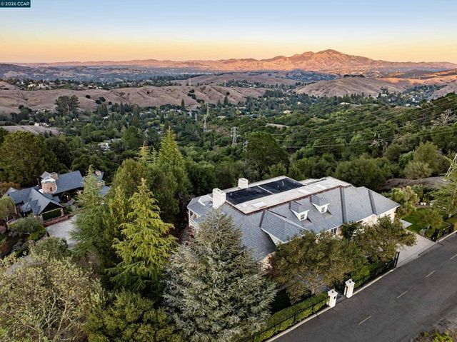 75 Donald Drive, Orinda, CA 94563