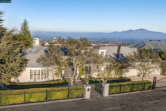 75 Donald Drive, Orinda, CA 94563