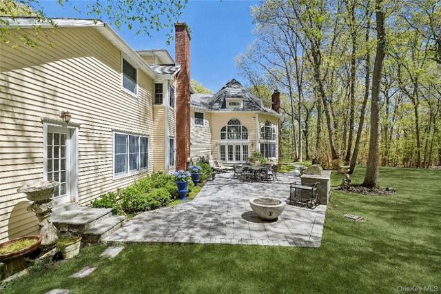 602A Twin Hills Court, Northport, NY 11768