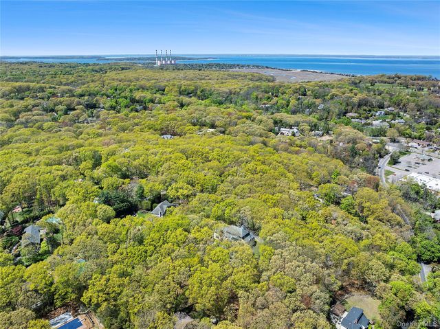 602A Twin Hills Court, Northport, NY 11768