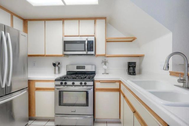 722 Buena Tierra Way 365, Oceanside, CA 92057