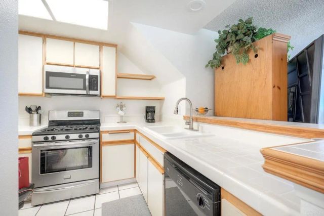 722 Buena Tierra Way 365, Oceanside, CA 92057