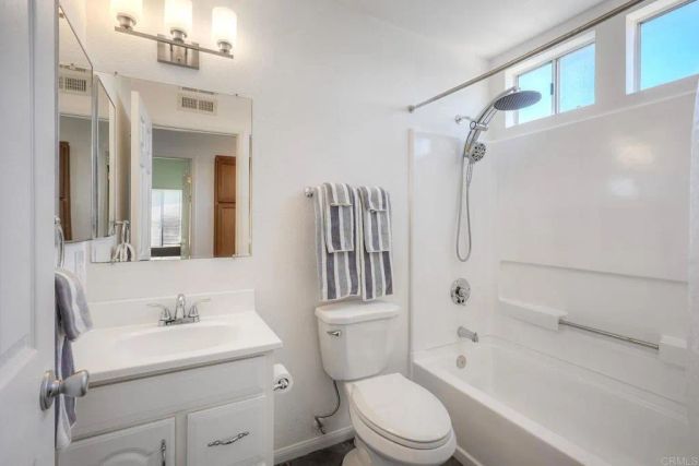 722 Buena Tierra Way 365, Oceanside, CA 92057