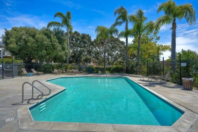 722 Buena Tierra Way 365, Oceanside, CA 92057