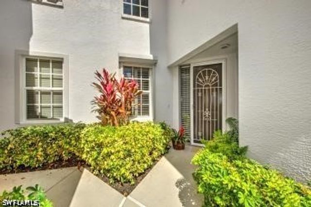 8385 Whisper Trace LN N104, Naples, FL 34114