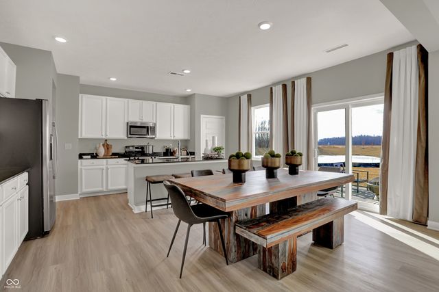 15498 Alperton Road, Fishers, IN 46037