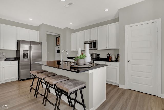 15498 Alperton Road, Fishers, IN 46037
