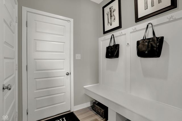 15498 Alperton Road, Fishers, IN 46037