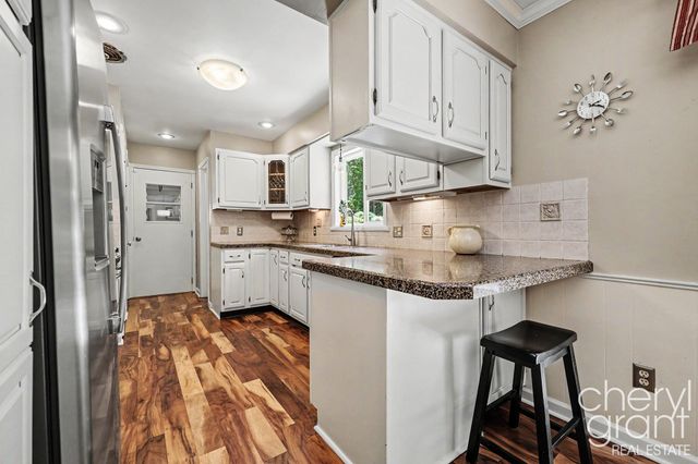 15888 Vinecrest Avenue, Spring Lake Twp, MI 49456