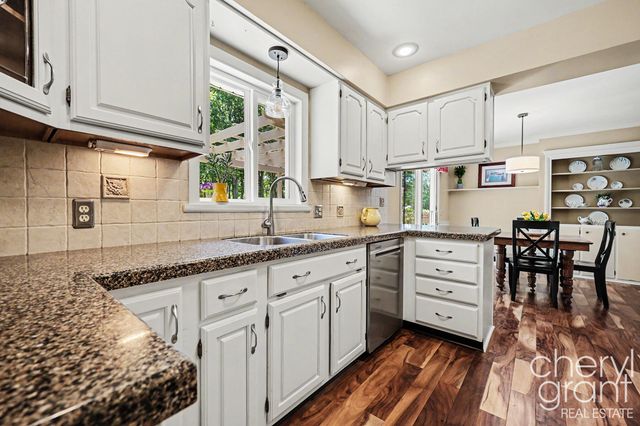15888 Vinecrest Avenue, Spring Lake Twp, MI 49456