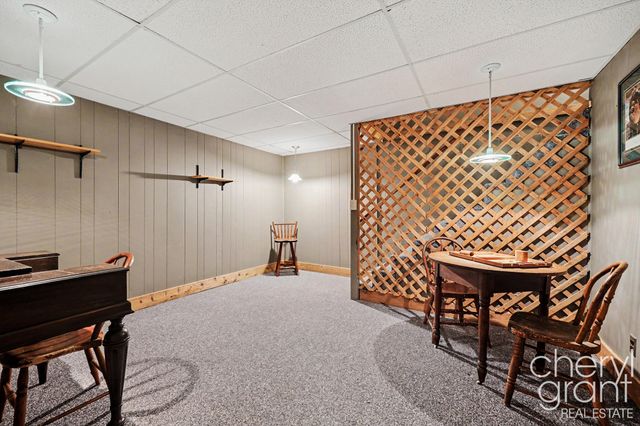 15888 Vinecrest Avenue, Spring Lake Twp, MI 49456