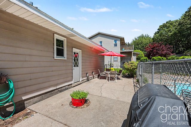 15888 Vinecrest Avenue, Spring Lake Twp, MI 49456