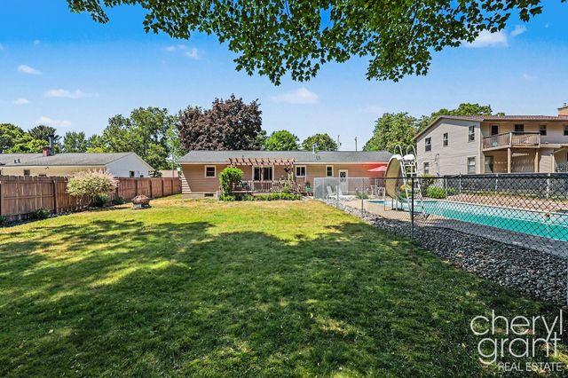 15888 Vinecrest Avenue, Spring Lake Twp, MI 49456