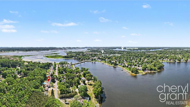 15888 Vinecrest Avenue, Spring Lake Twp, MI 49456