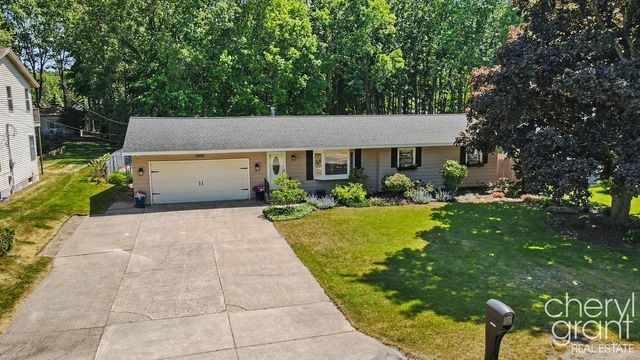 15888 Vinecrest Avenue, Spring Lake Twp, MI 49456