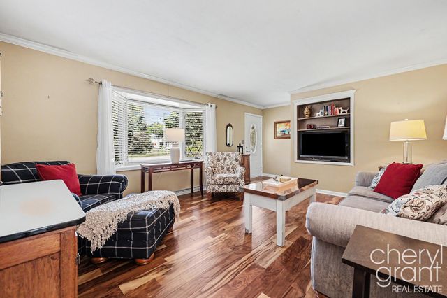 15888 Vinecrest Avenue, Spring Lake Twp, MI 49456