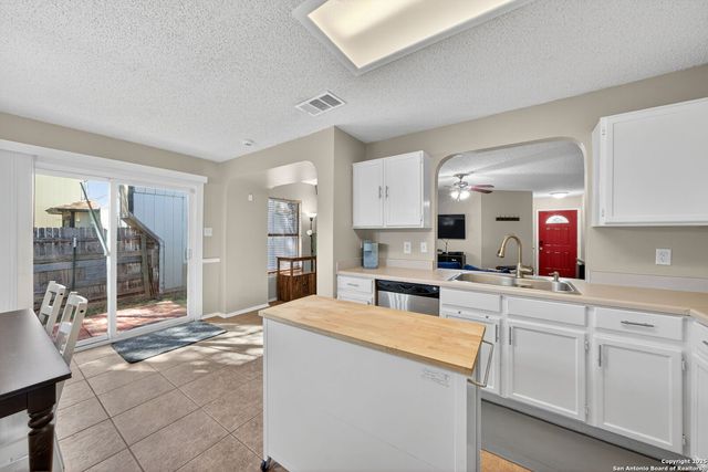 7718 Rimhurst, San Antonio, TX 78250