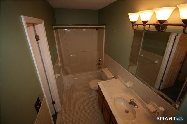 187 Lovers Lane 41, Torrington, CT 06790