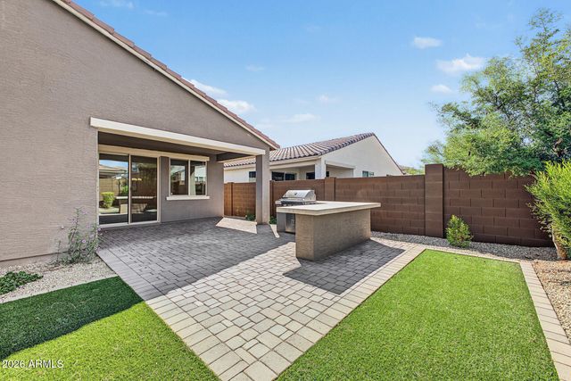 8918 W VERMONT Avenue, Glendale, AZ 85305