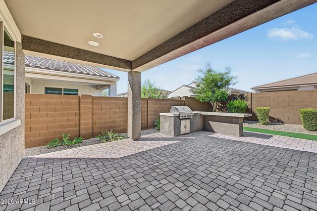 8918 W VERMONT Avenue, Glendale, AZ 85305