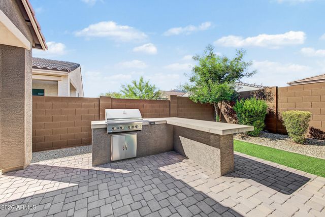 8918 W VERMONT Avenue, Glendale, AZ 85305