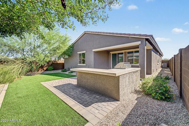 8918 W VERMONT Avenue, Glendale, AZ 85305