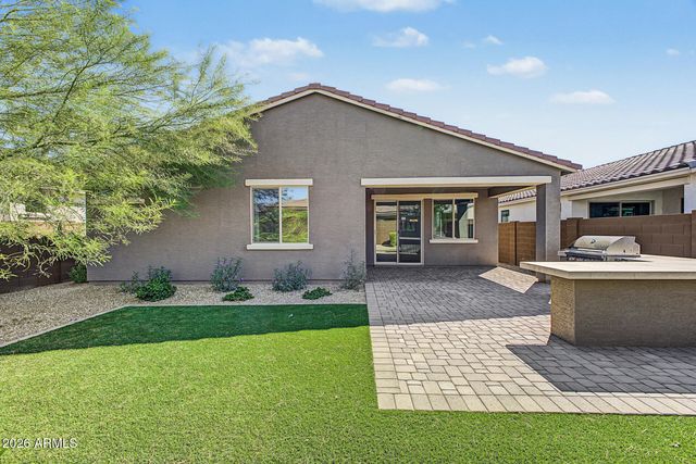 8918 W VERMONT Avenue, Glendale, AZ 85305