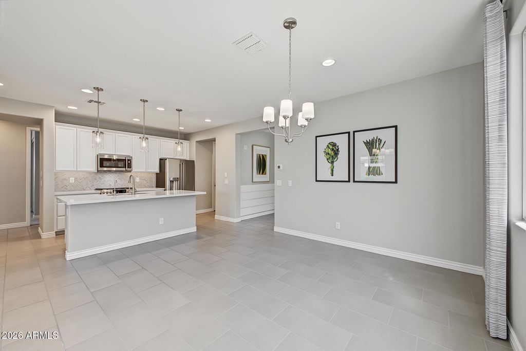 8918 W VERMONT Avenue, Glendale, AZ 85305 — photo 4