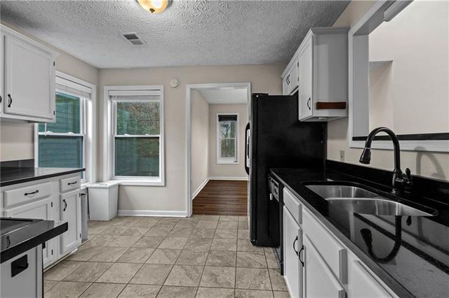 2400 Salem NE Drive, Marietta, GA 30062