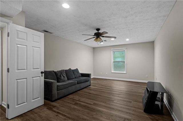 2400 Salem NE Drive, Marietta, GA 30062