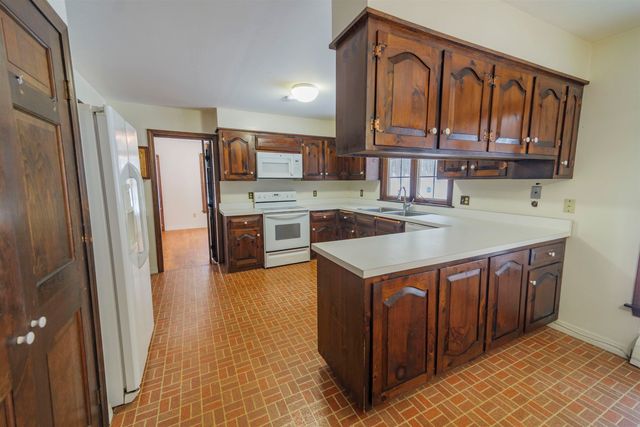 198 Hillcrest Terrace, Brattleboro, VT 05301