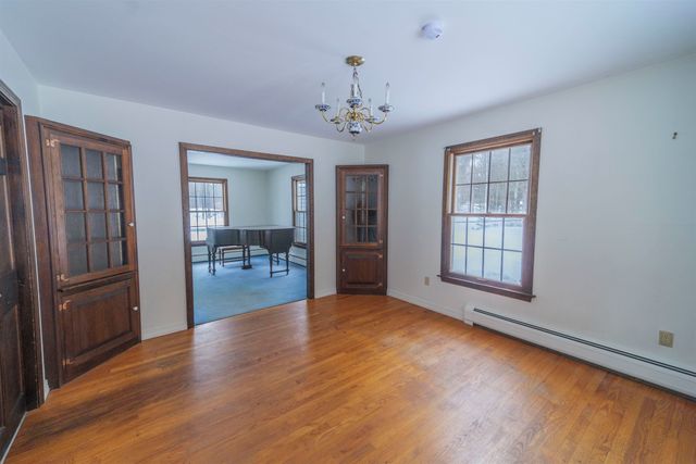 198 Hillcrest Terrace, Brattleboro, VT 05301