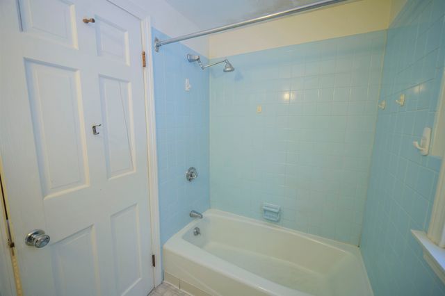 198 Hillcrest Terrace, Brattleboro, VT 05301