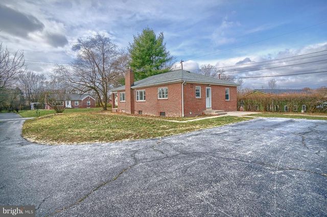 7 CRUMS LANE, Harrisburg, PA 17112