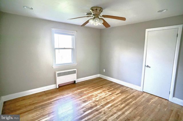 7 CRUMS LANE, Harrisburg, PA 17112