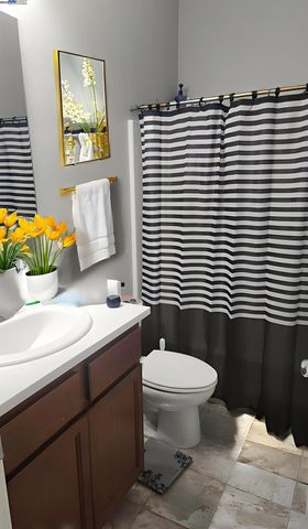 4520 Gironella Walk, Sacramento, CA 95823