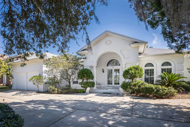 815 Choctaw Lane, Shalimar, FL 32579