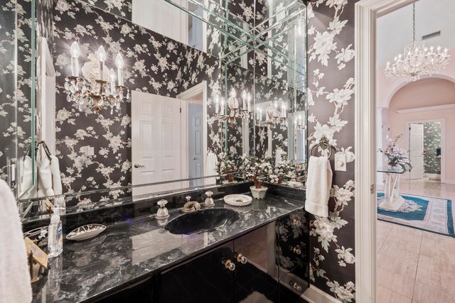 815 Choctaw Lane, Shalimar, FL 32579