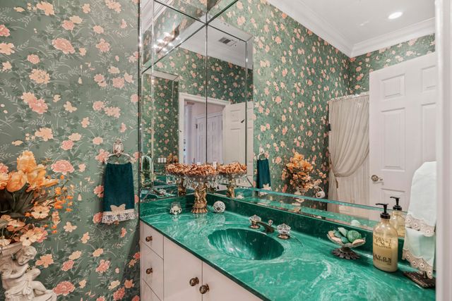 815 Choctaw Lane, Shalimar, FL 32579