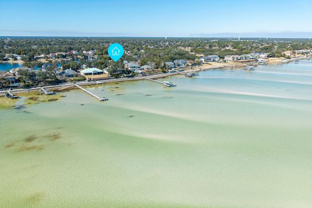 815 Choctaw Lane, Shalimar, FL 32579