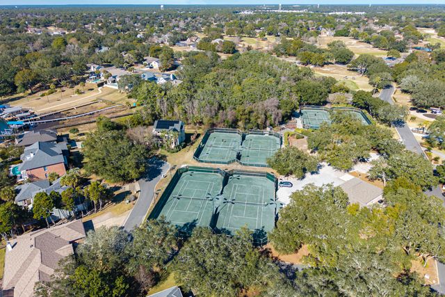 815 Choctaw Lane, Shalimar, FL 32579